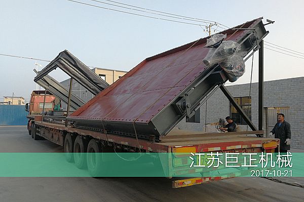 精工制作擋板門發(fā)貨了，裝車現(xiàn)場一覽